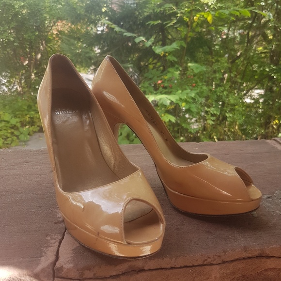 Stuart Weitzman Shoes - STUART WEITZMAN Patent Leather Pump (Flawed)